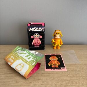POP MART Mega Space Molly Series 3 Garfield Confirmed